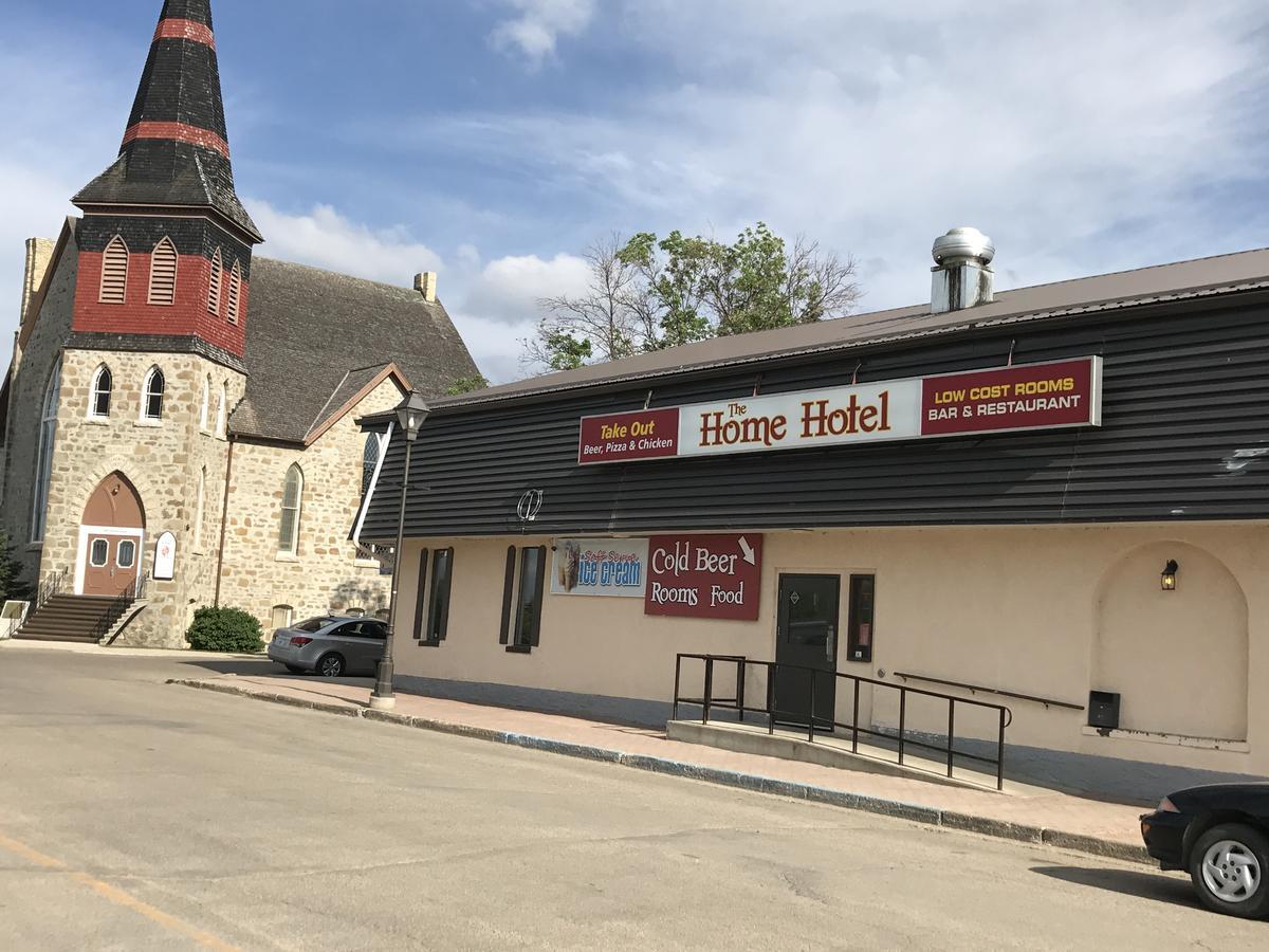 The Home Hotel Boissevain Exterior foto