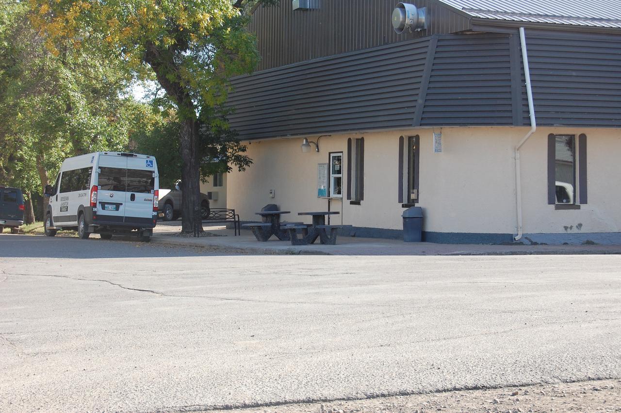 The Home Hotel Boissevain Exterior foto